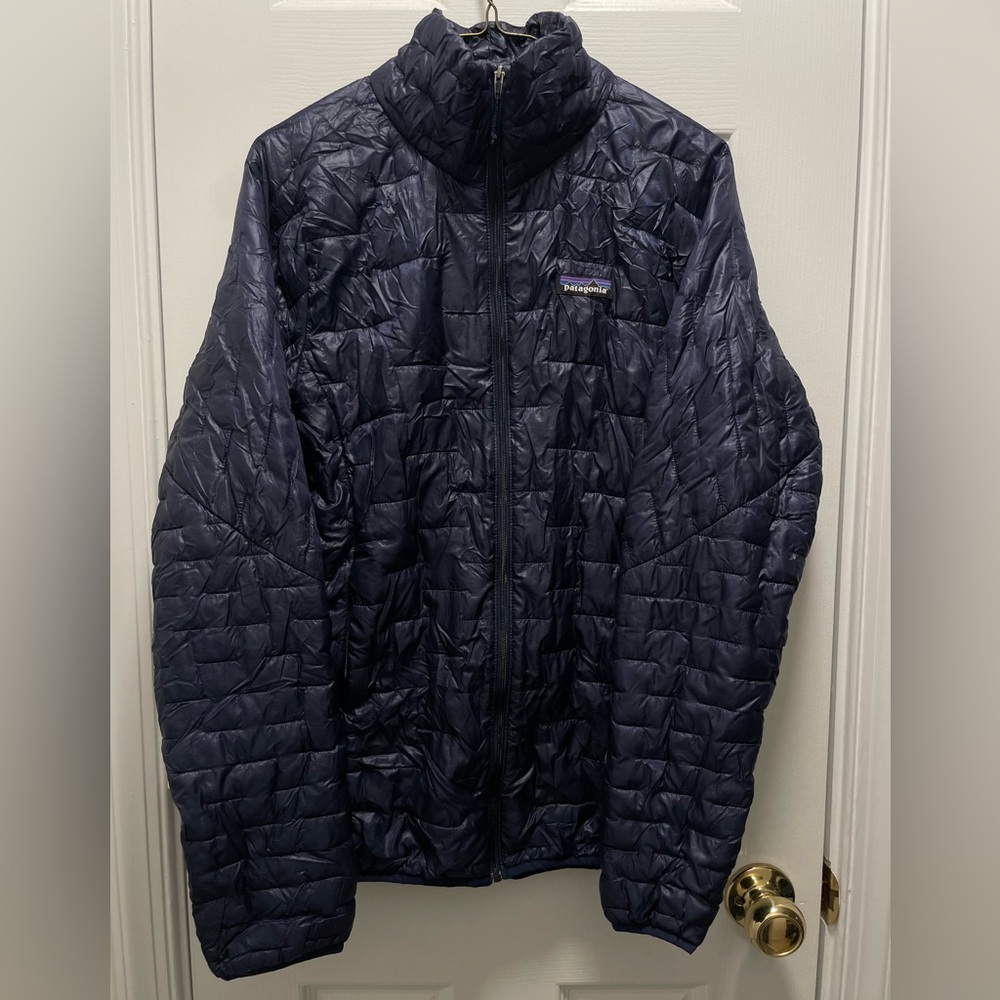 Patagonia Women’s  Dark Blue Thin Puffer Jacket